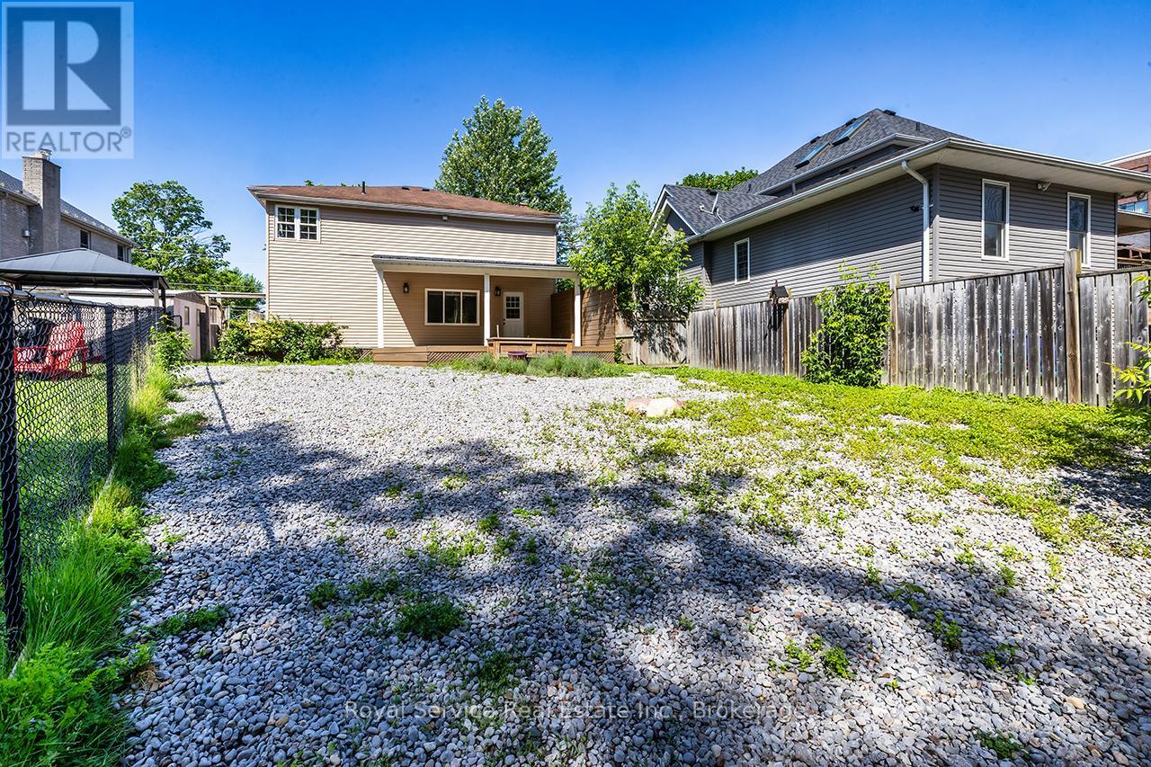 127 BEAVER STREET S - 36