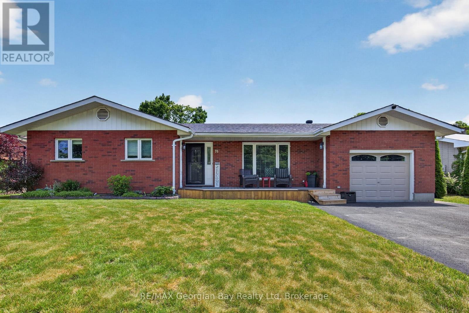 71 LORNE AVENUE - 1