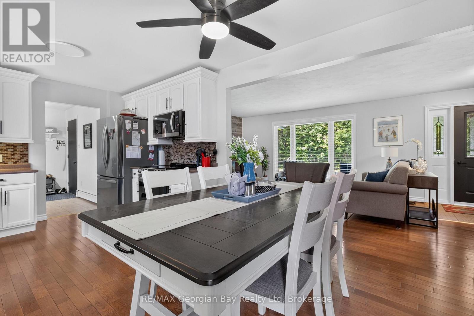 71 LORNE AVENUE - 11