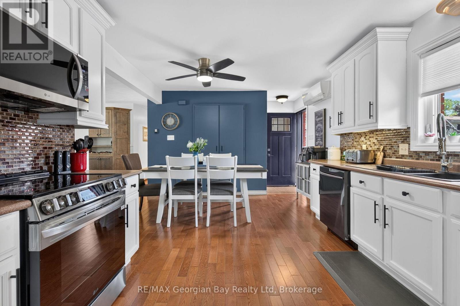 71 LORNE AVENUE - 15