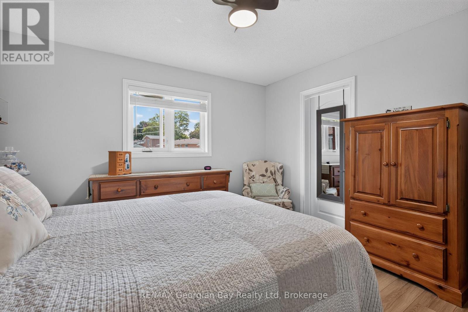 71 LORNE AVENUE - 17