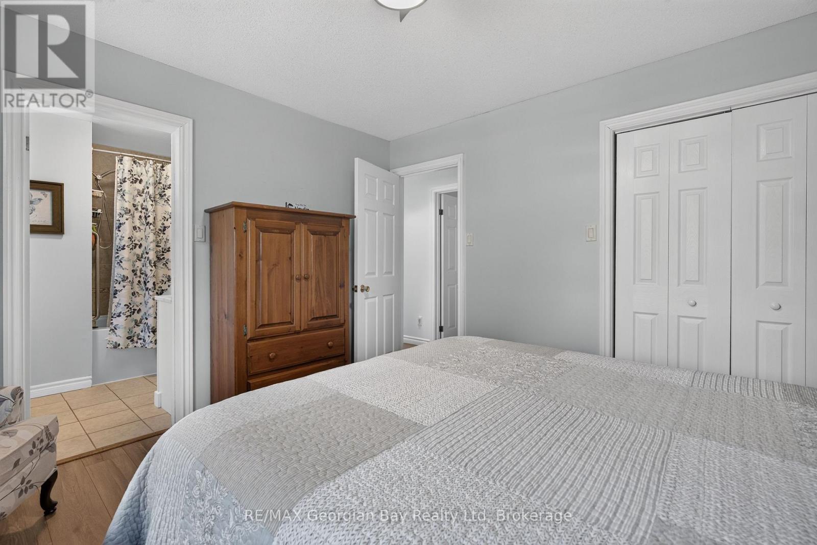 71 LORNE AVENUE - 18