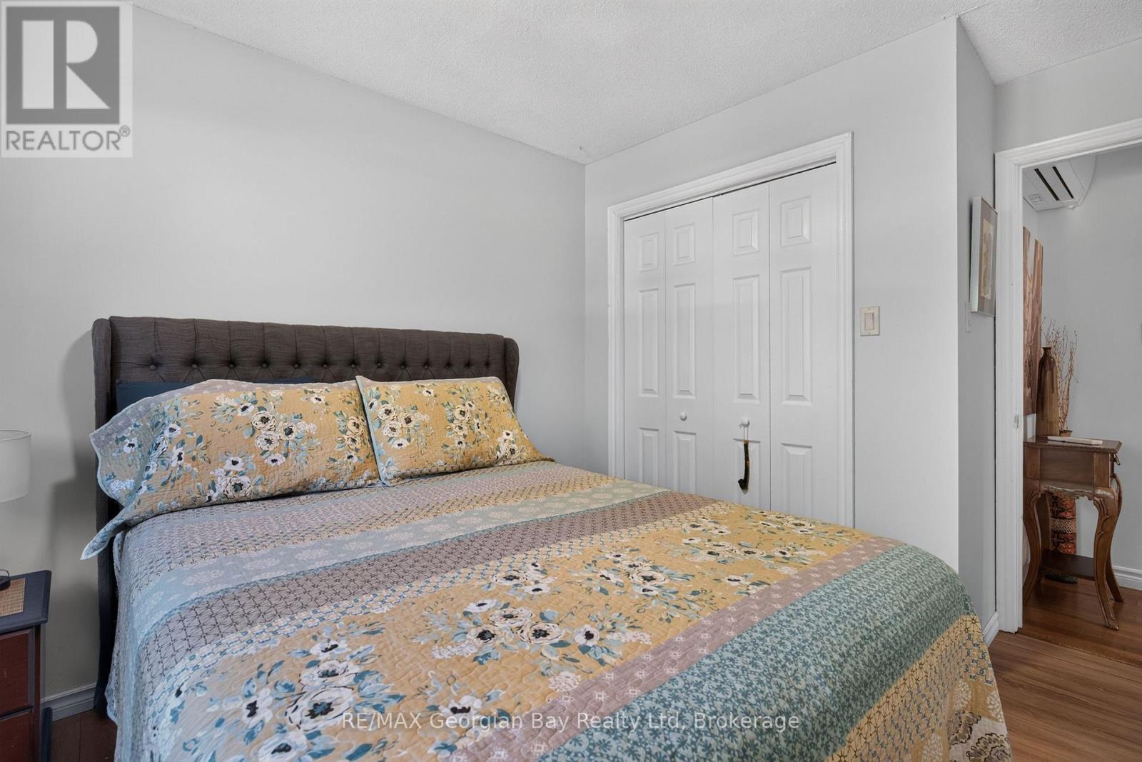 71 LORNE AVENUE - 20