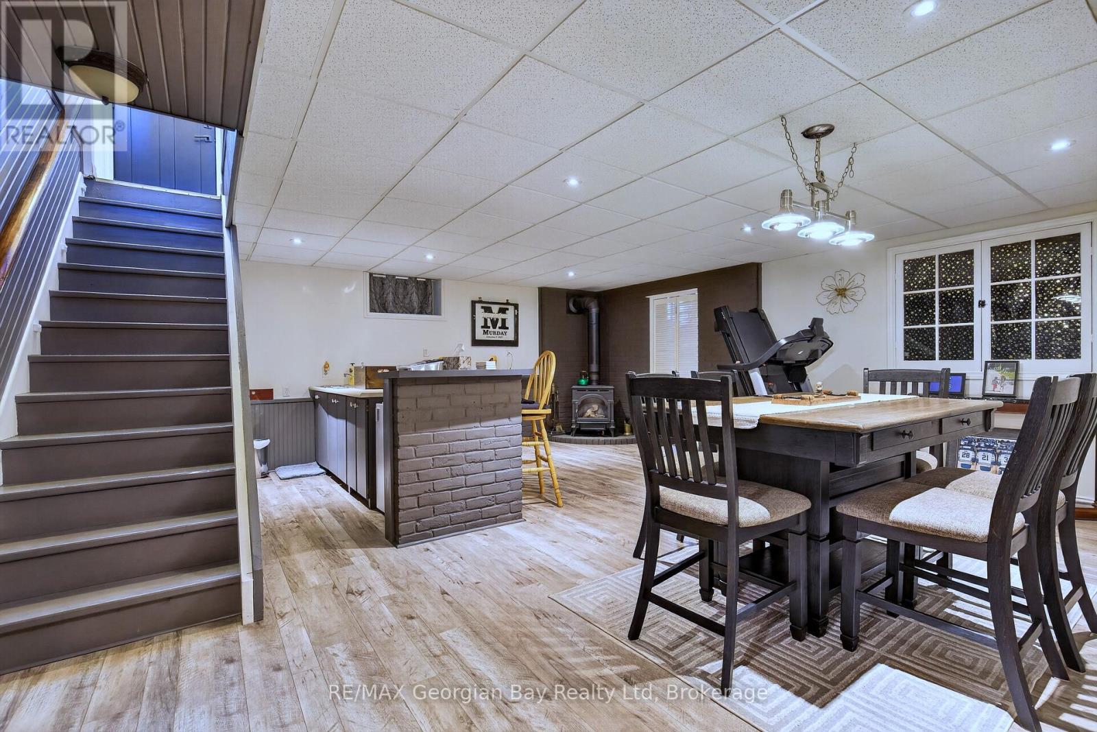 71 LORNE AVENUE - 25