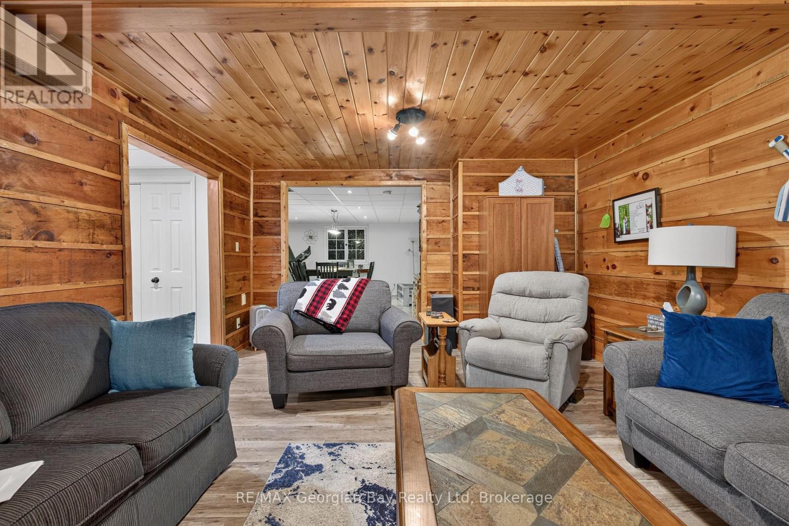 71 LORNE AVENUE - 30