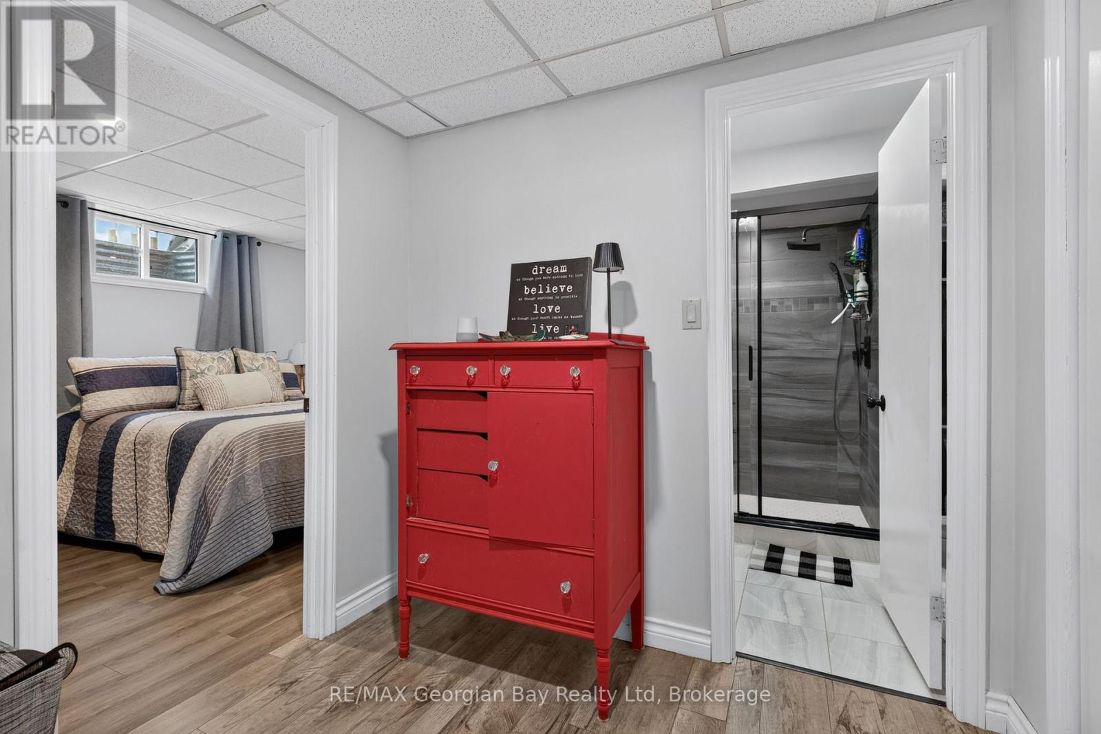 71 LORNE AVENUE - 31