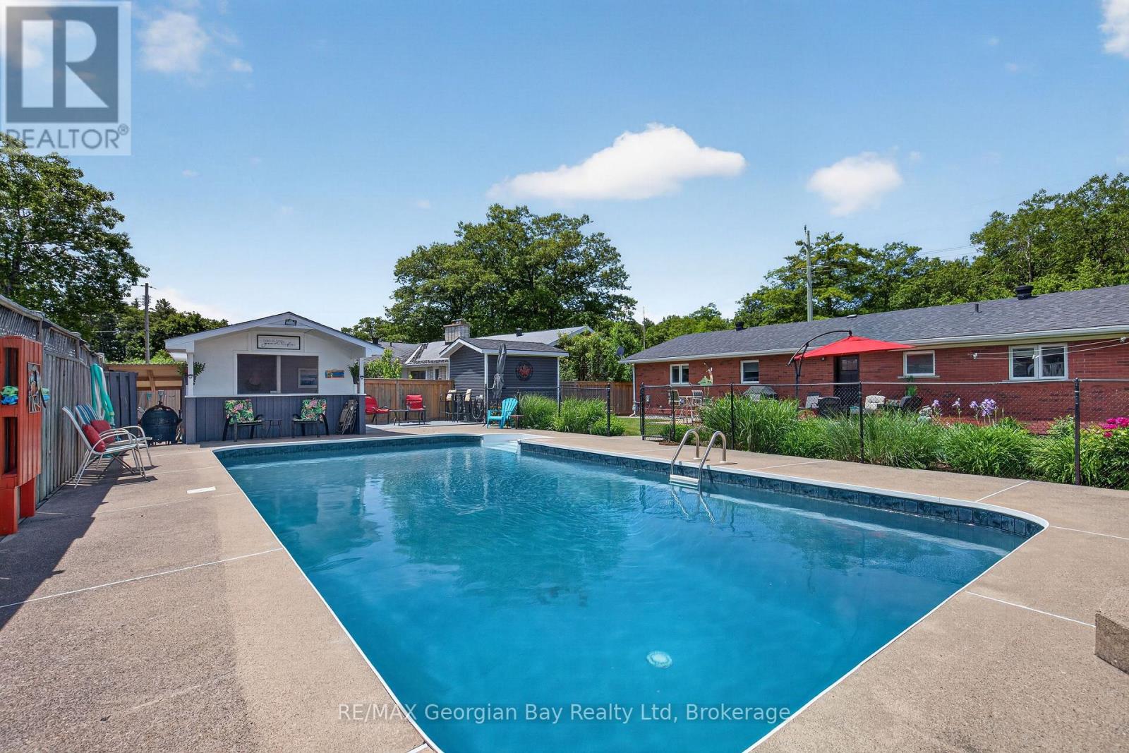 71 LORNE AVENUE - 41