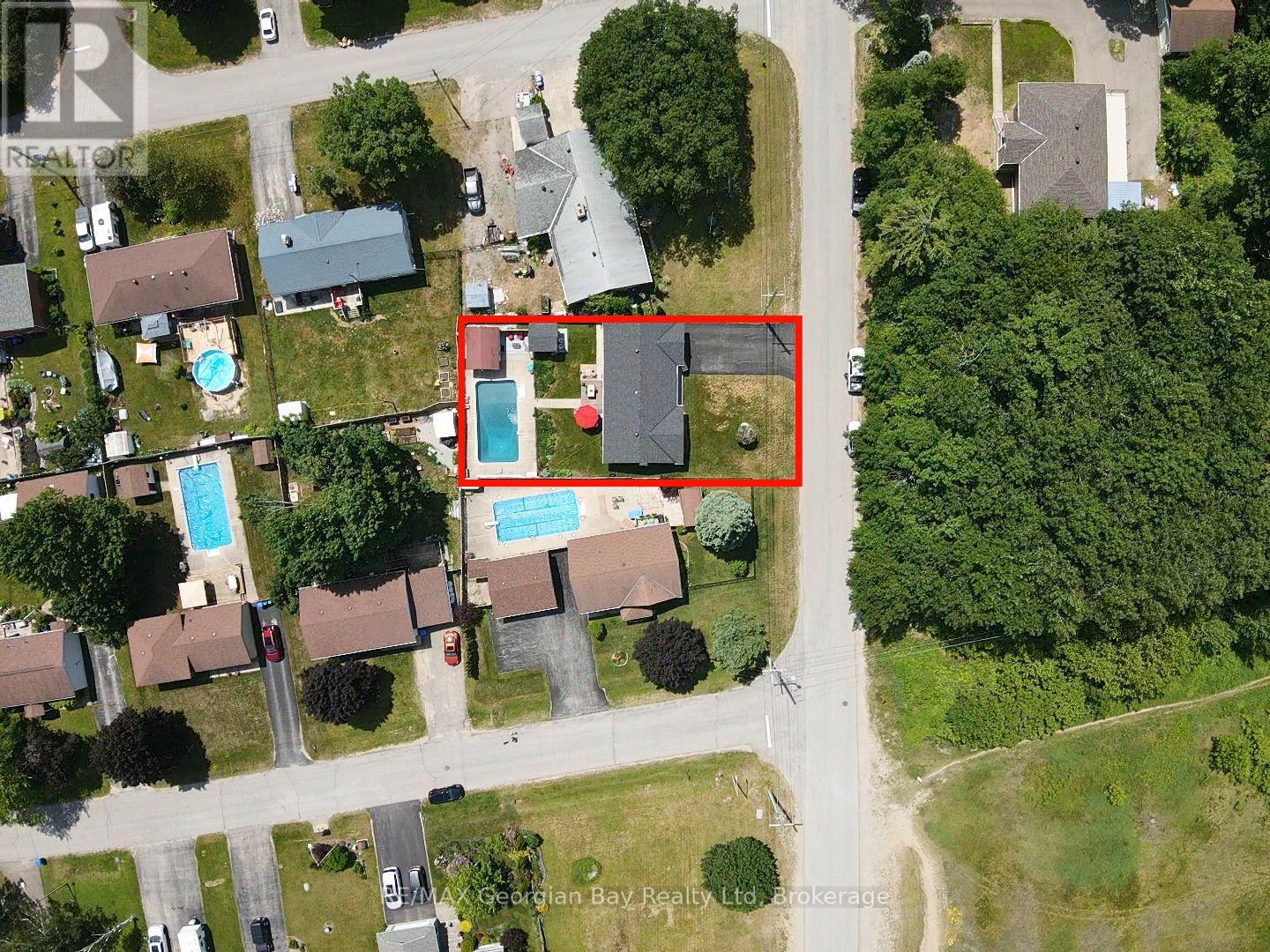 71 LORNE AVENUE - 47
