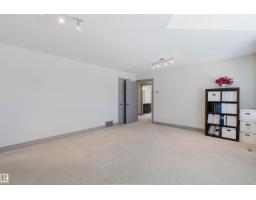 4377 Mcclung Cr Nw, Edmonton, AB T6R0M8 Photo 36