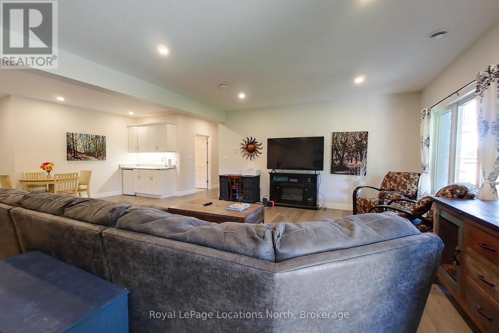 #25 410 RIDGE ROAD - Image 35