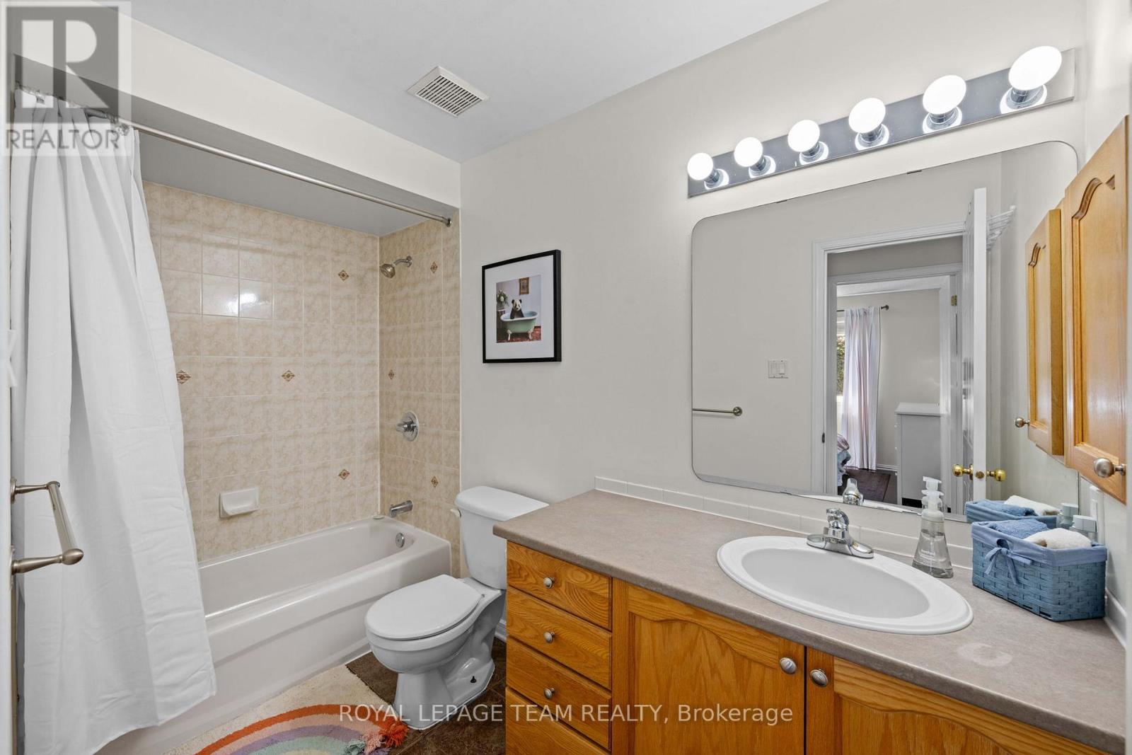 4 Bed, 3 Bath House for Sale in Ottawa – 73 DEERFOX DRIVE, Ottawa – MLS# X13461046 - Image 31