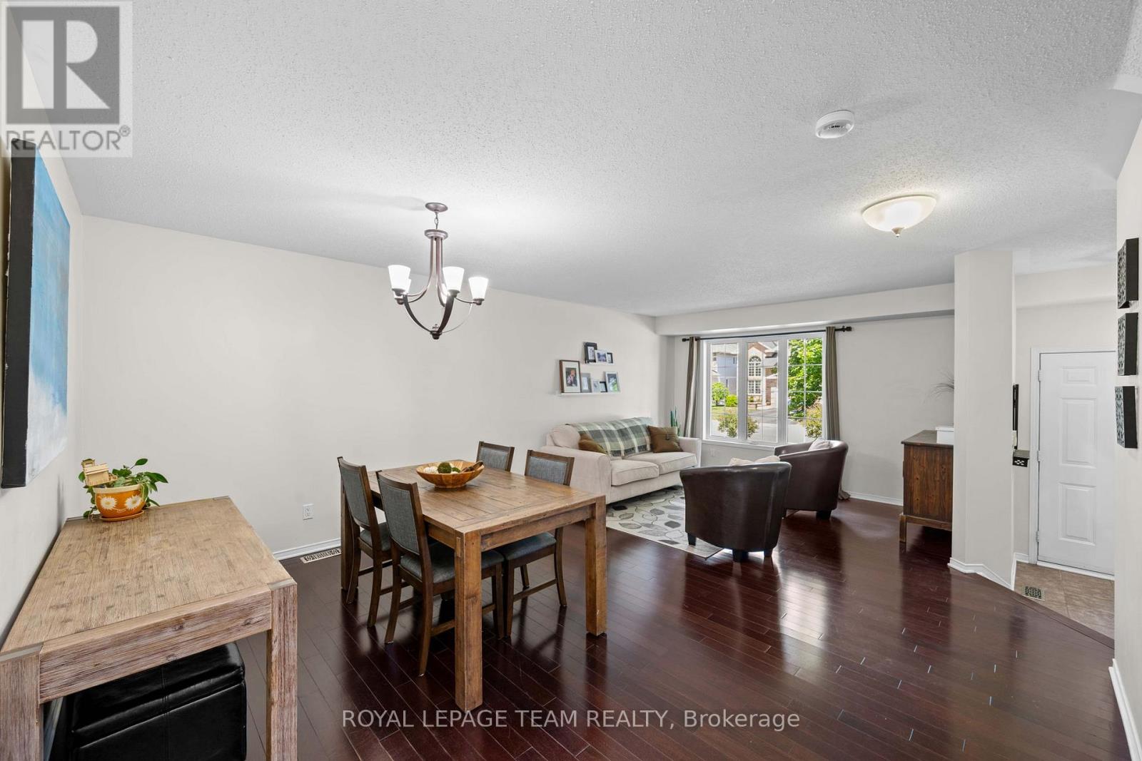 4 Bed, 3 Bath House for Sale in Ottawa – 73 DEERFOX DRIVE, Ottawa – MLS# X13461046 - Image 6