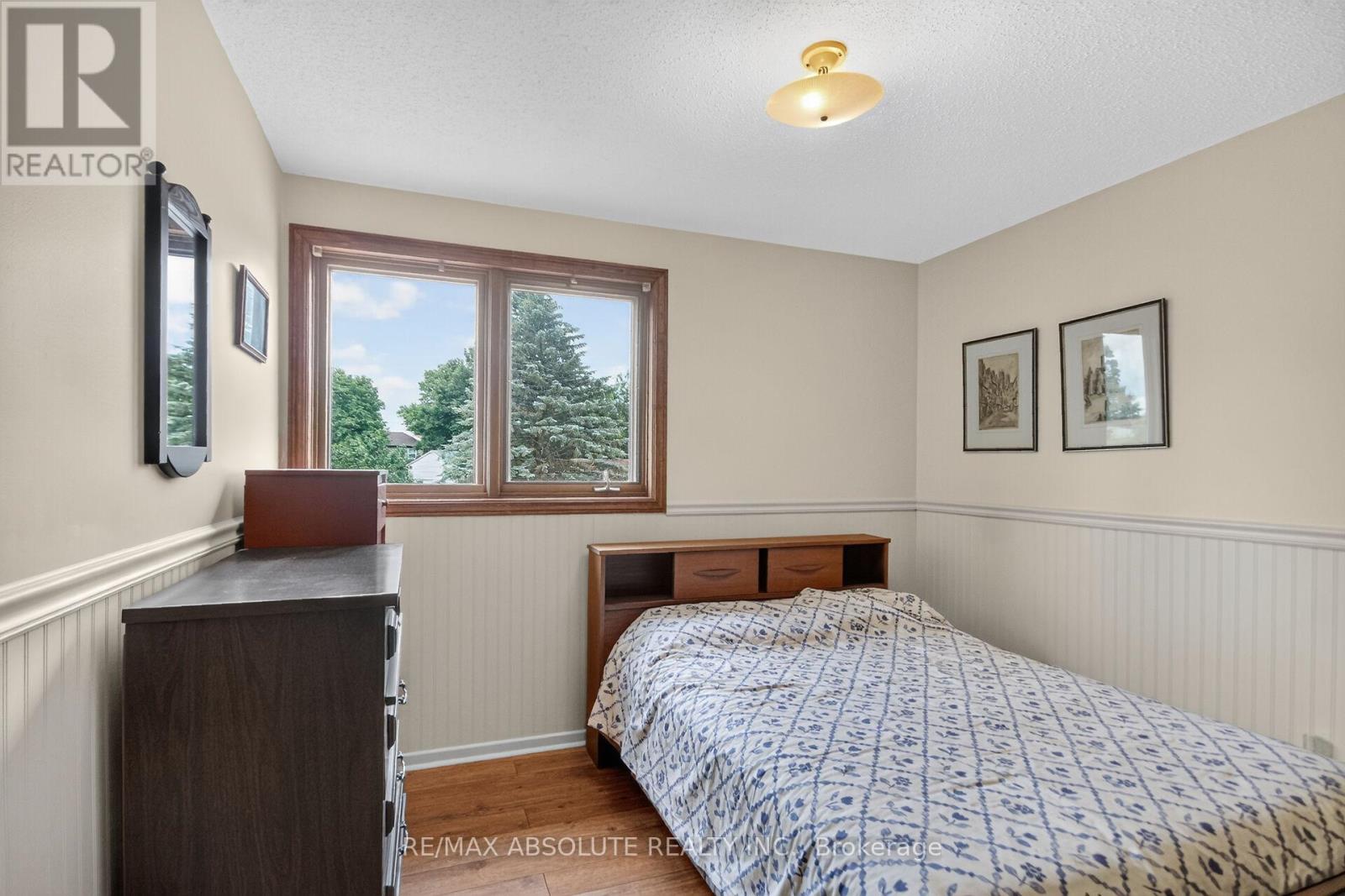 4 Bed, 3 Bath House for Sale in Ottawa – 32 SAGE CRESCENT, Ottawa – MLS# X13461098 - Image 32