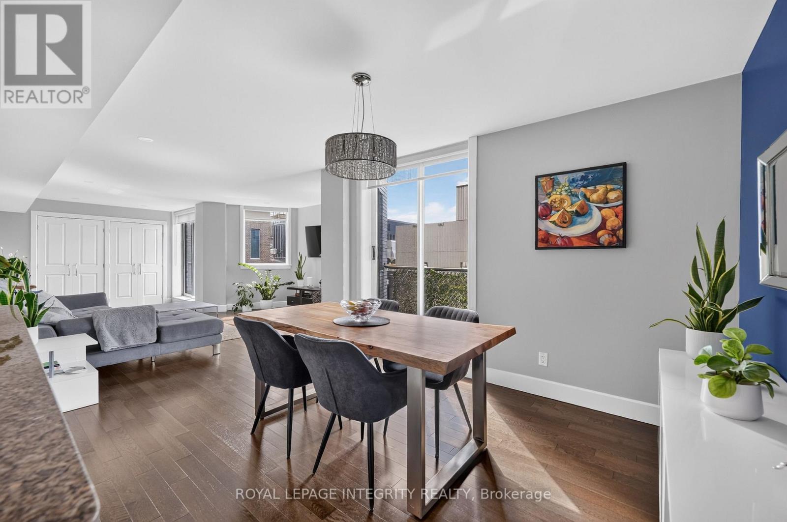 1 Bed, 1 Bath House for Sale in Ottawa – PH1 – 18 NEPEAN STREET, Ottawa – MLS# X13461196 - Image 16