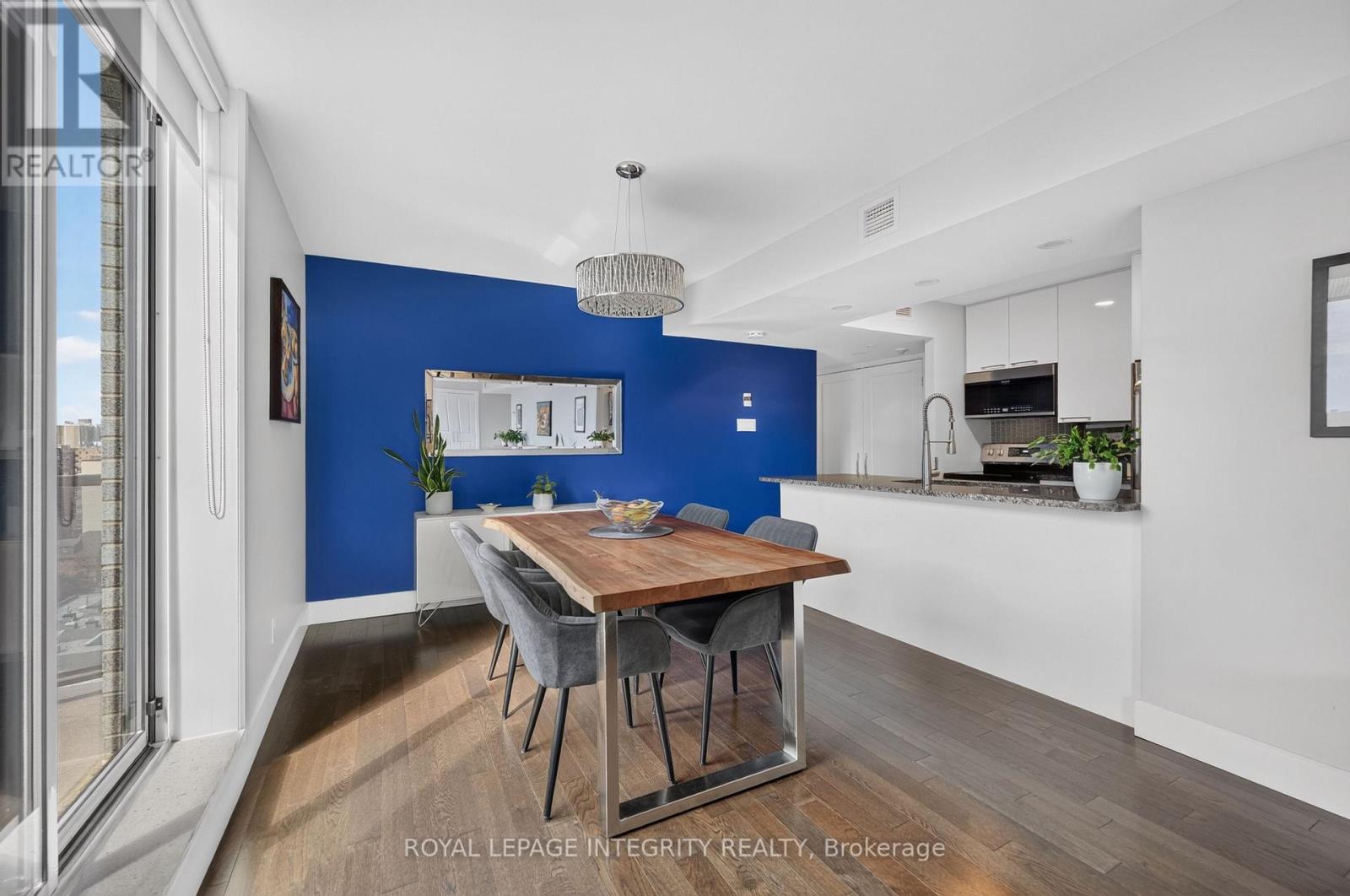1 Bed, 1 Bath House for Sale in Ottawa – PH1 – 18 NEPEAN STREET, Ottawa – MLS# X13461196 - Image 17