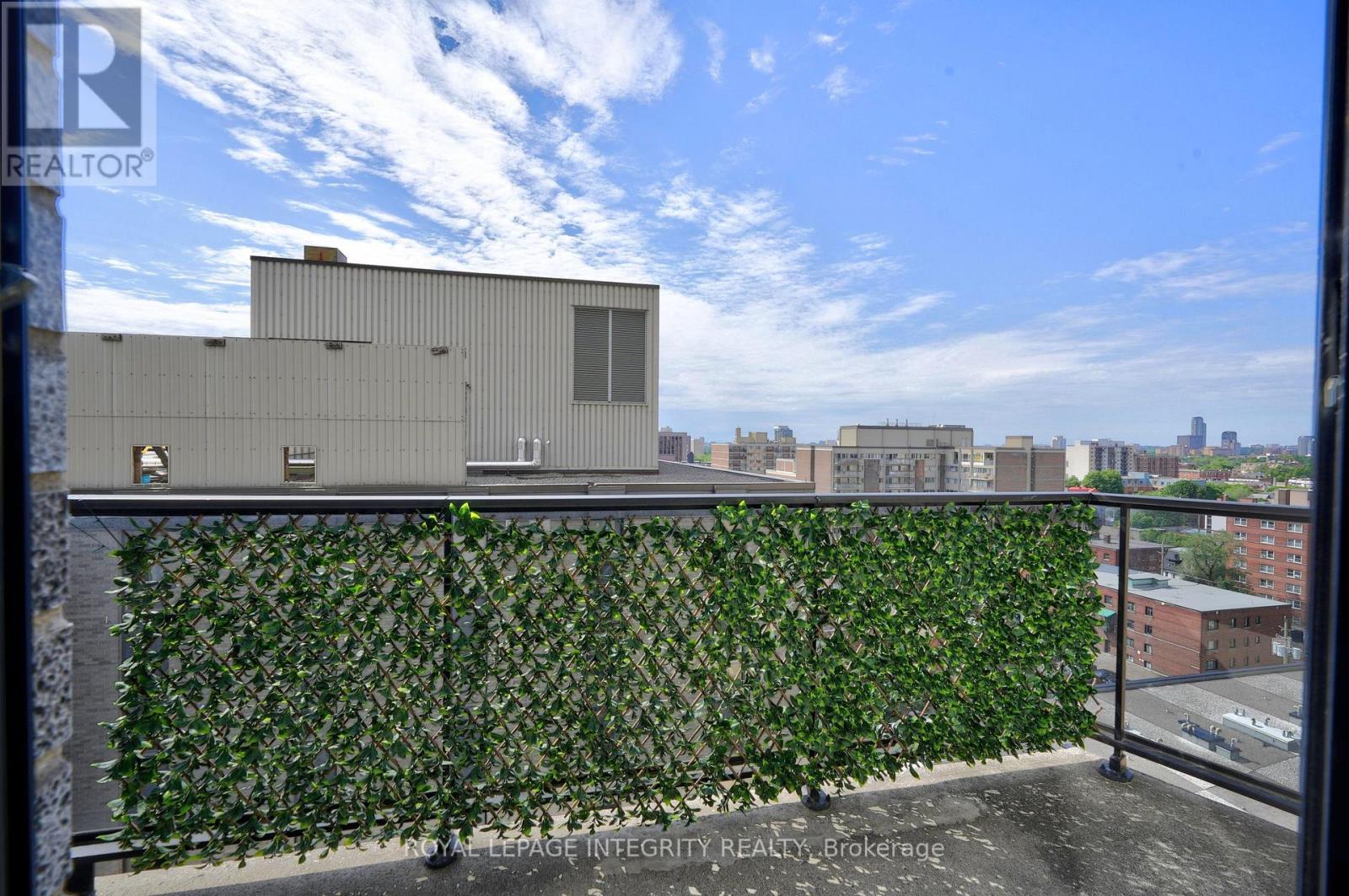 1 Bed, 1 Bath House for Sale in Ottawa – PH1 – 18 NEPEAN STREET, Ottawa – MLS# X13461196 - Image 28