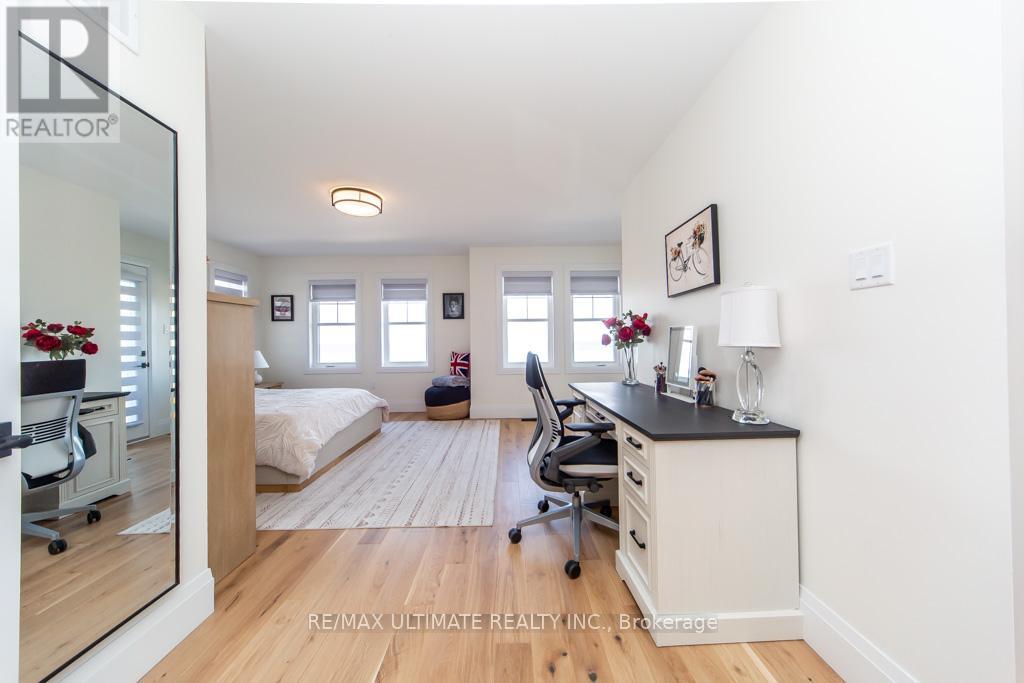 #6 100 WATERSHORE DRIVE - 21