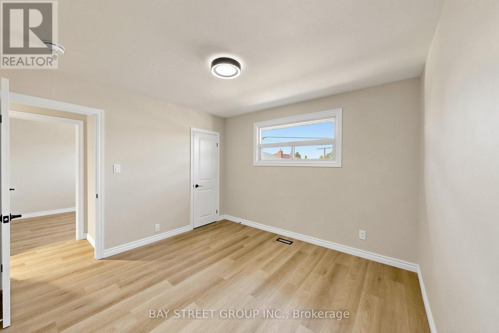 28 WARREN AVENUE - 10