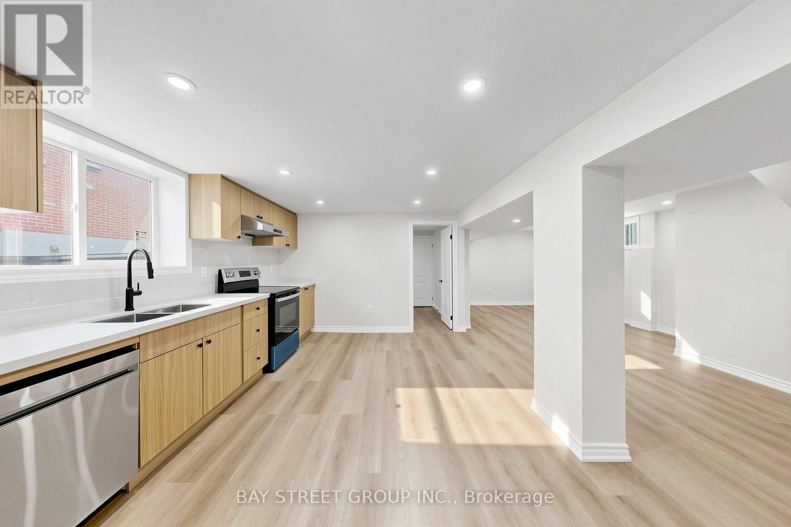 28 WARREN AVENUE - 24