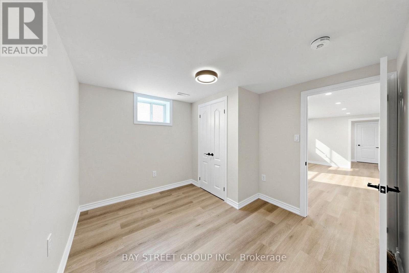 28 WARREN AVENUE - 25