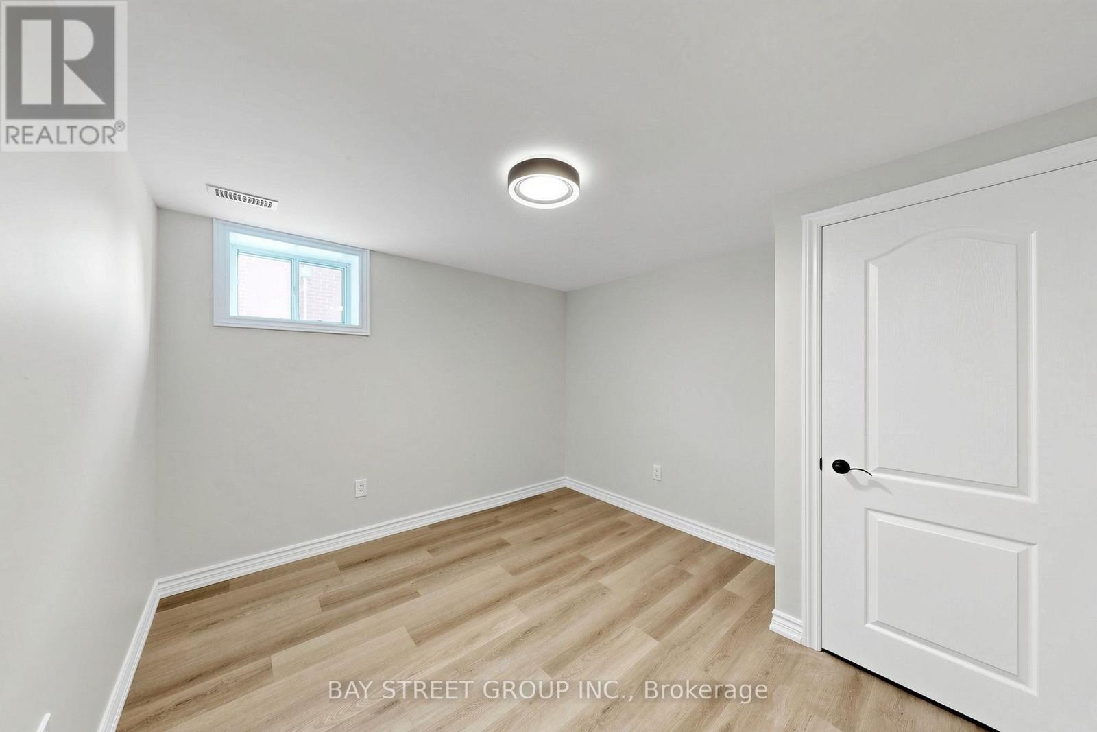 28 WARREN AVENUE - 27