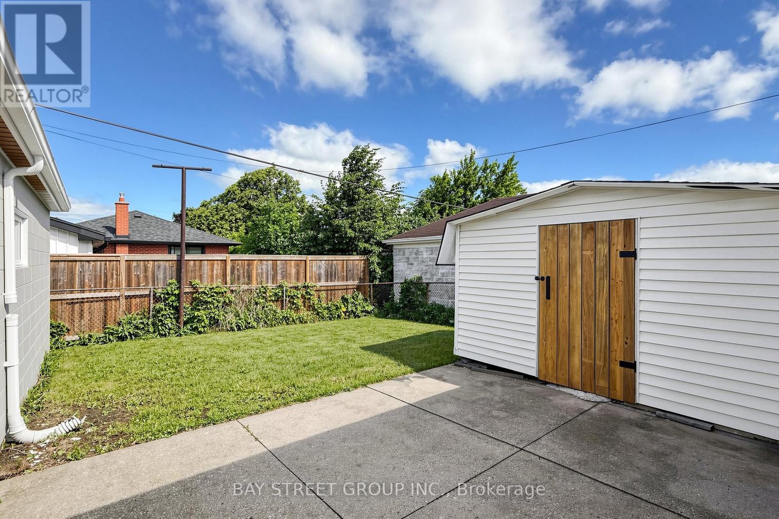 28 WARREN AVENUE - 36