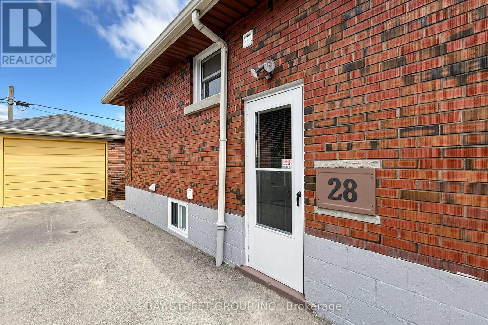 28 WARREN AVENUE - 39