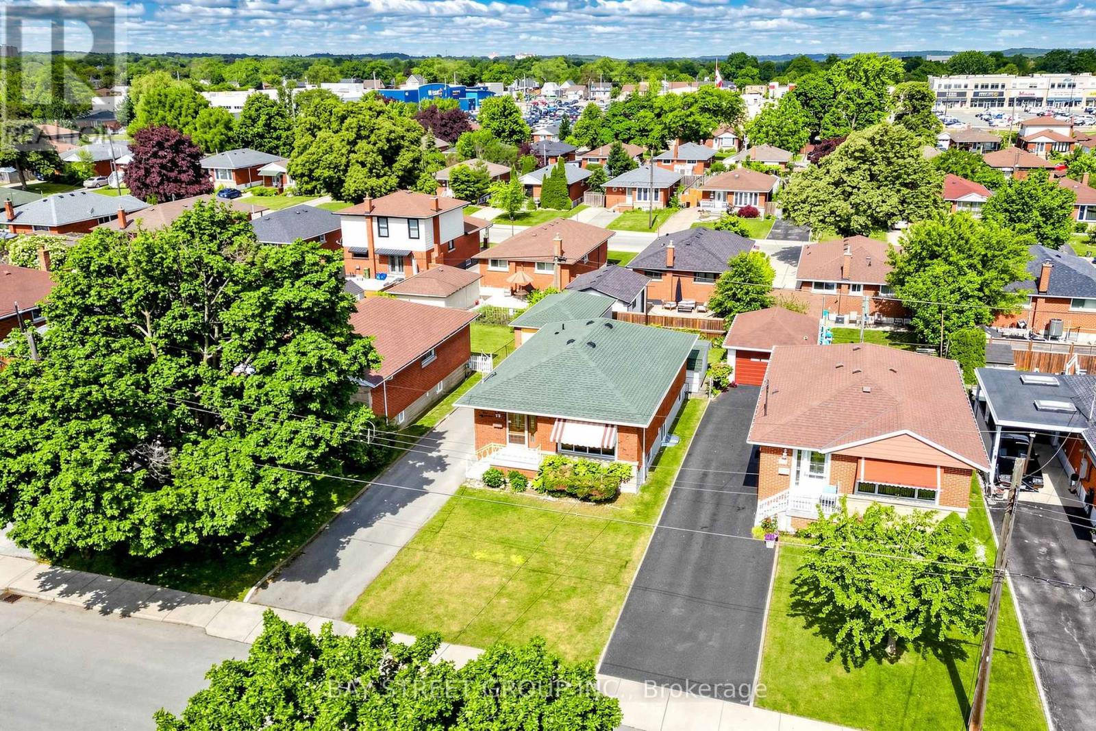 28 WARREN AVENUE - 43