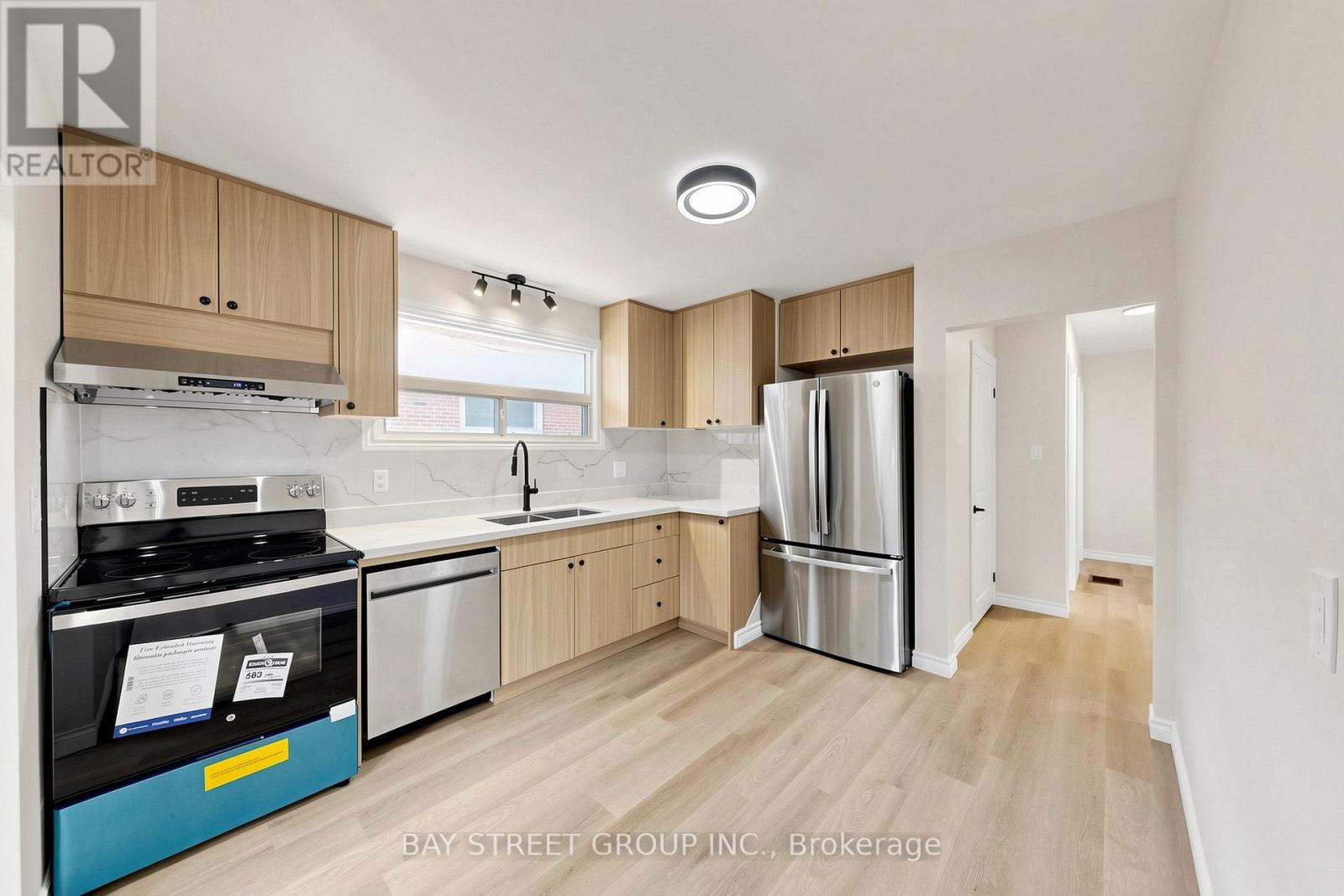 28 WARREN AVENUE - 5