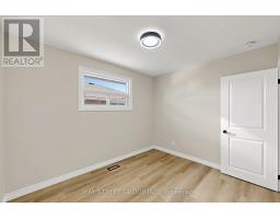 Bedroom - 28 Warren Avenue, Hamilton, ON L9A3C6 Photo 8