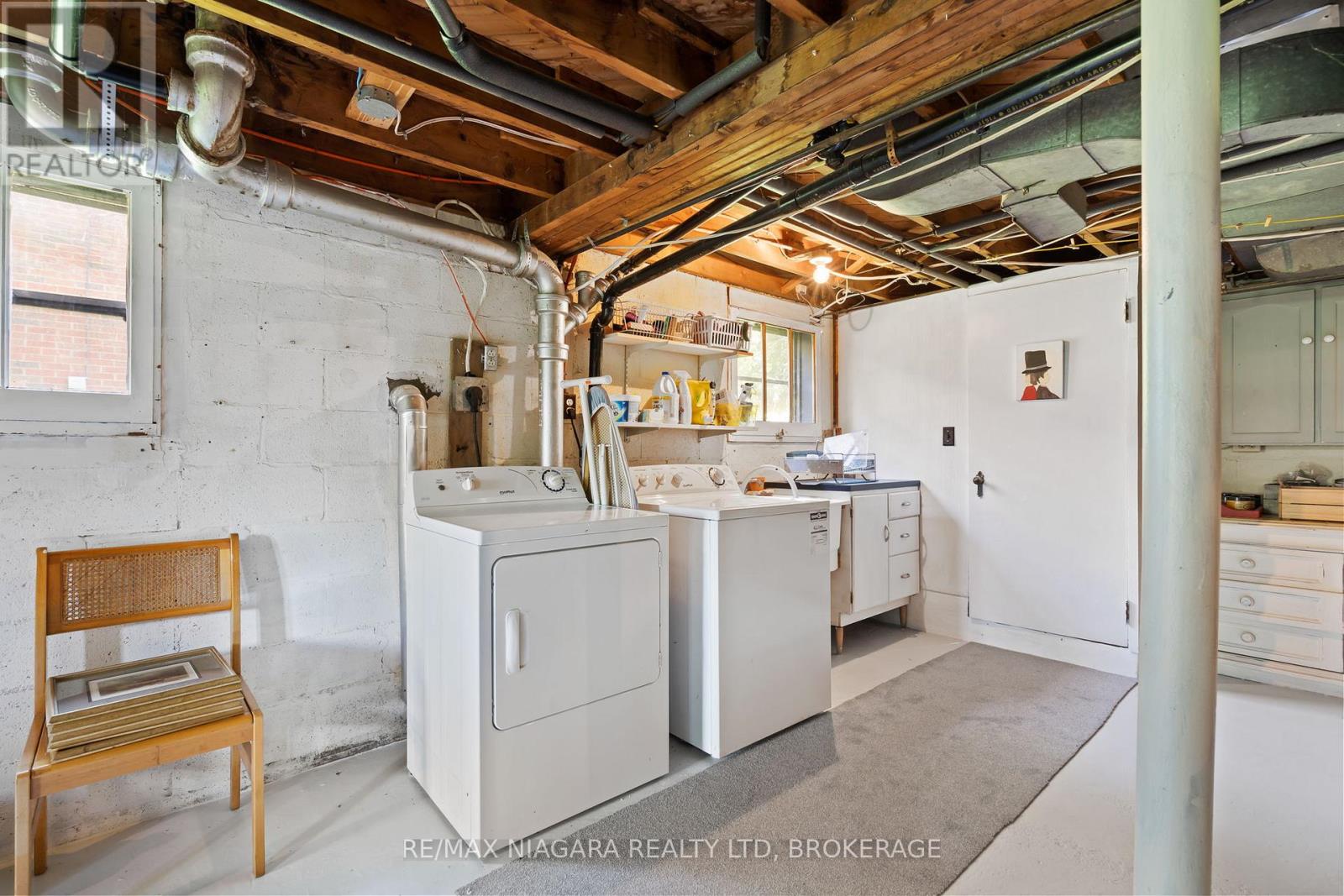 48 OAKRIDGE CRESCENT - 23