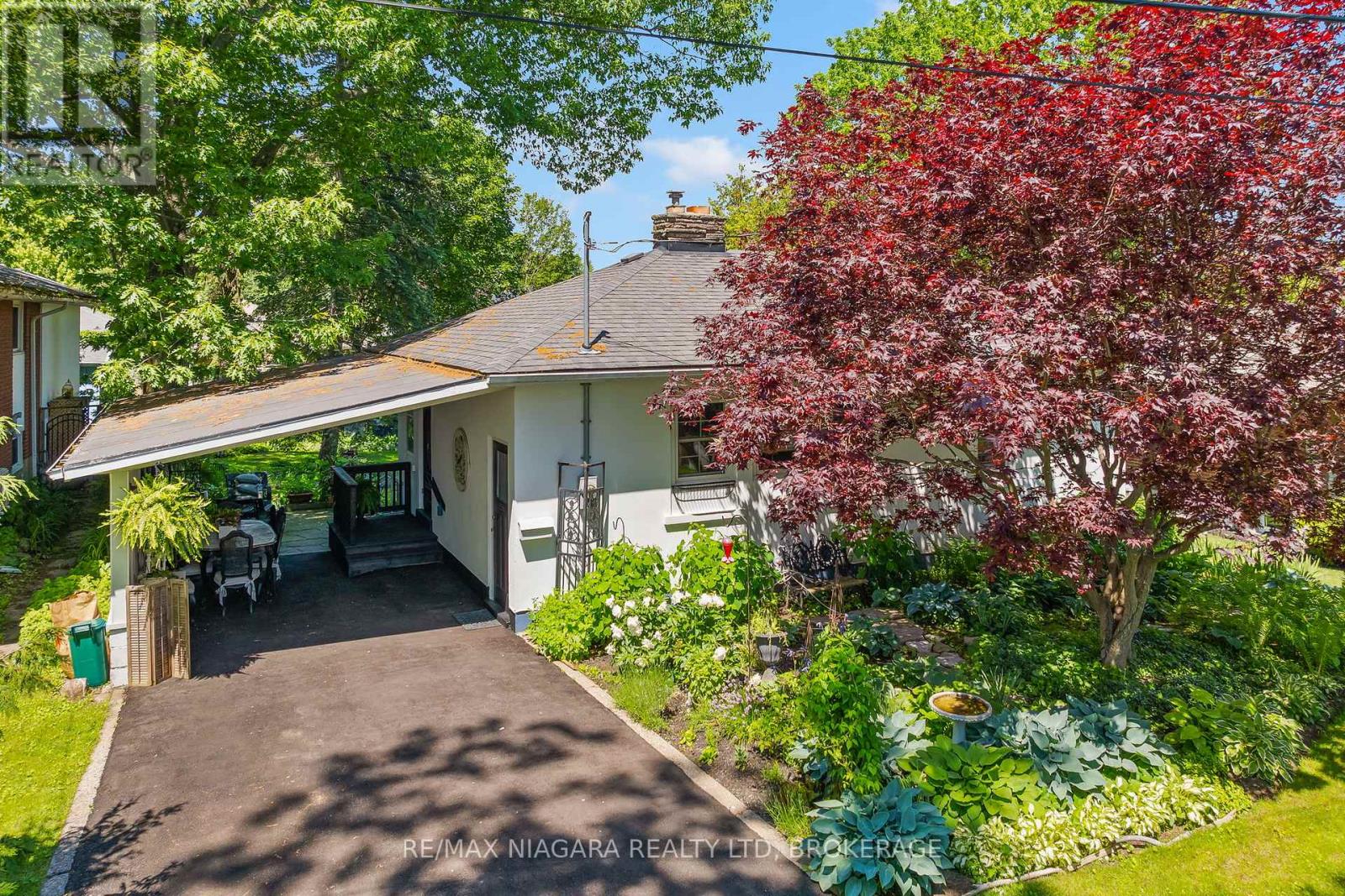48 OAKRIDGE CRESCENT - 29