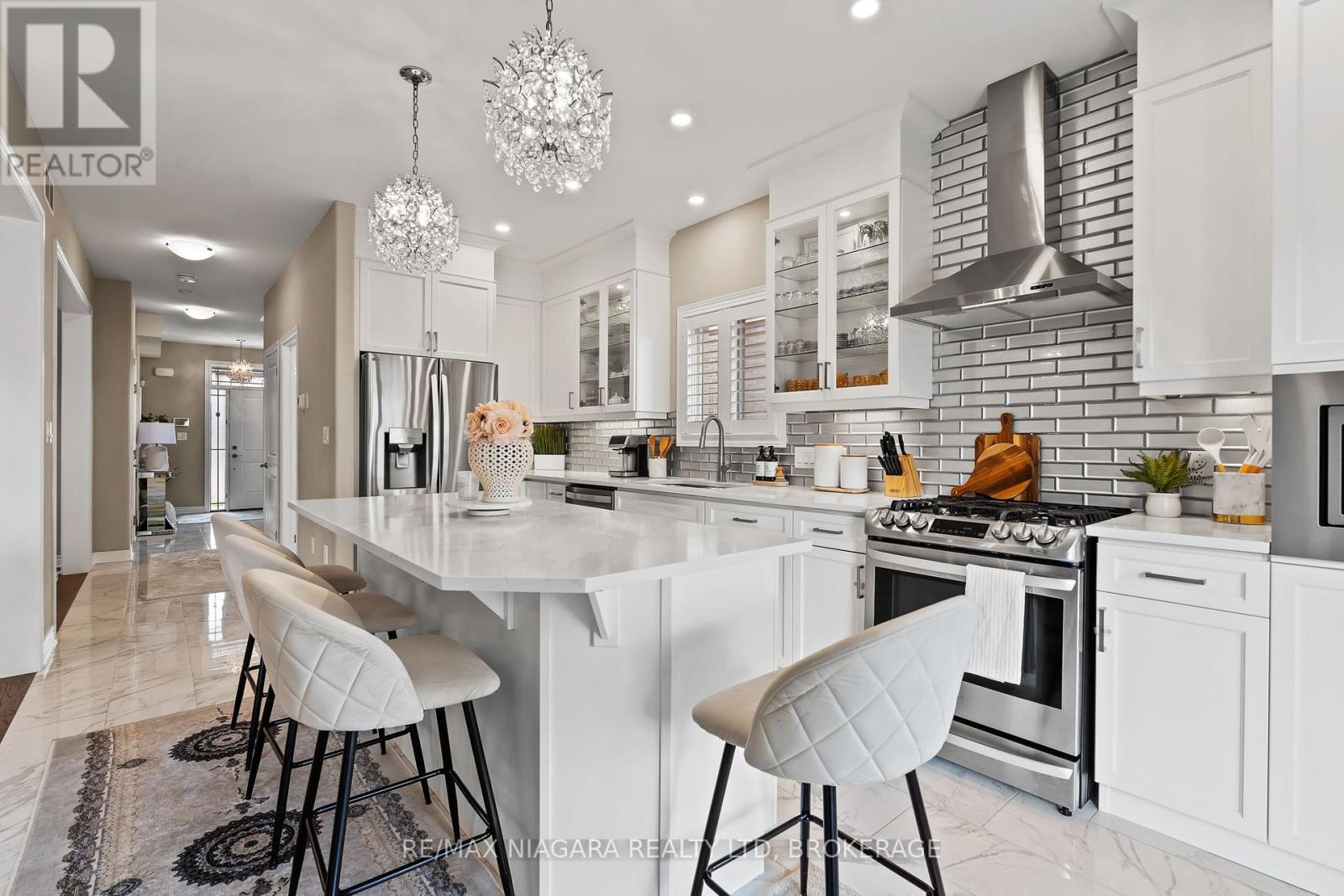 91 QUEBEC AVENUE - 13