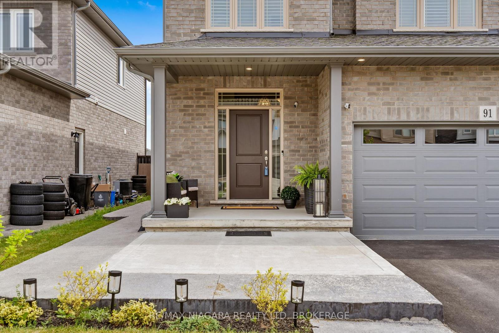 91 QUEBEC AVENUE - 2