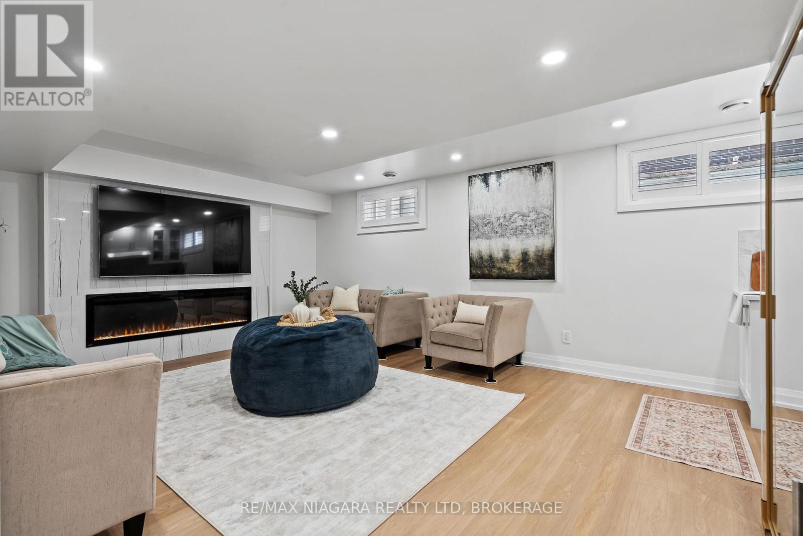 91 QUEBEC AVENUE - 27