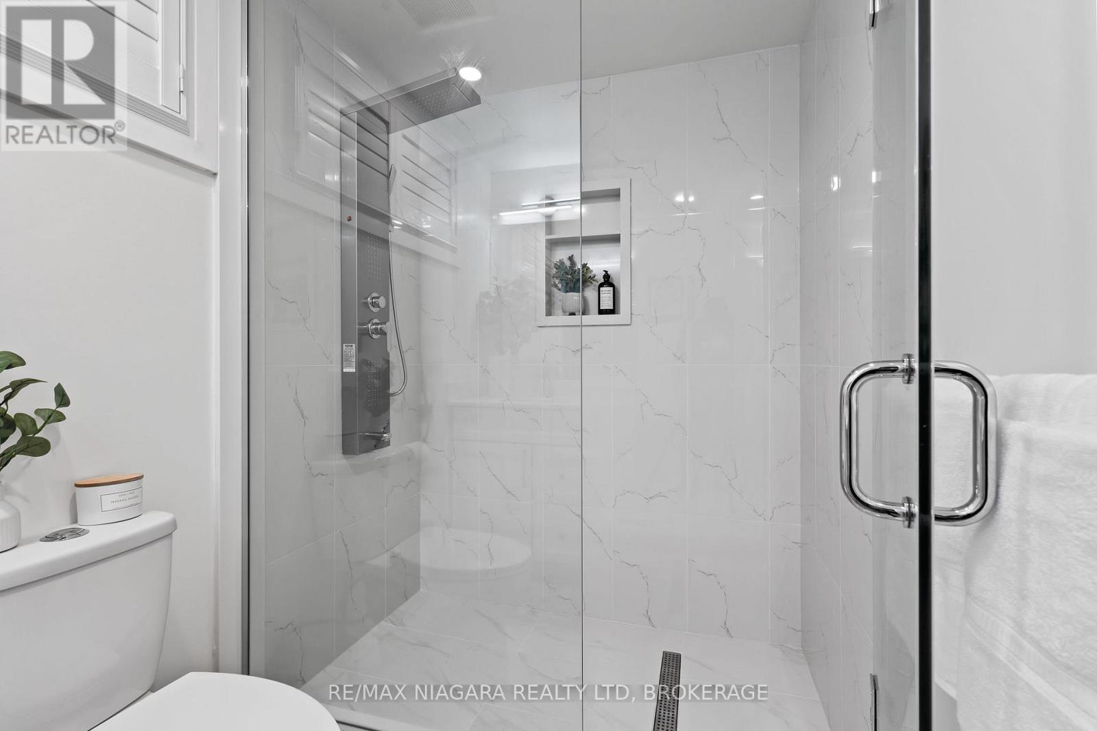 91 QUEBEC AVENUE - 32