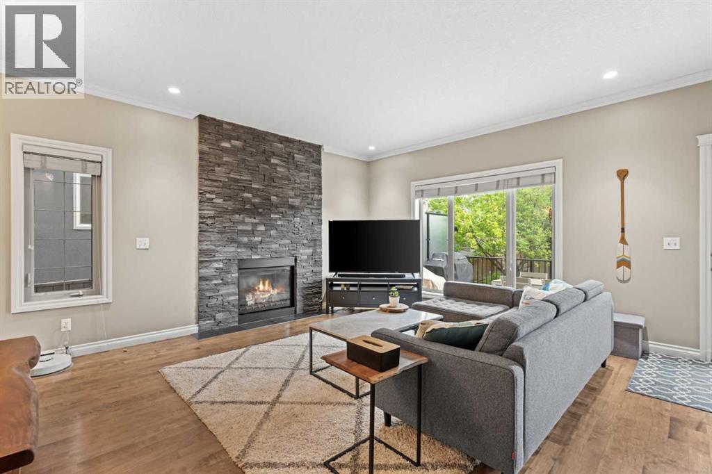 514 22 Avenue NE — photo 15