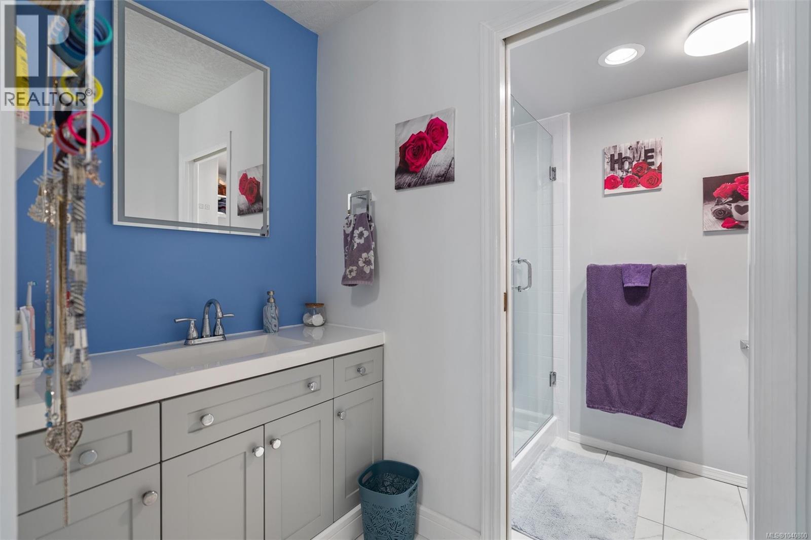 102 3931 Shelbourne Street, Saanich