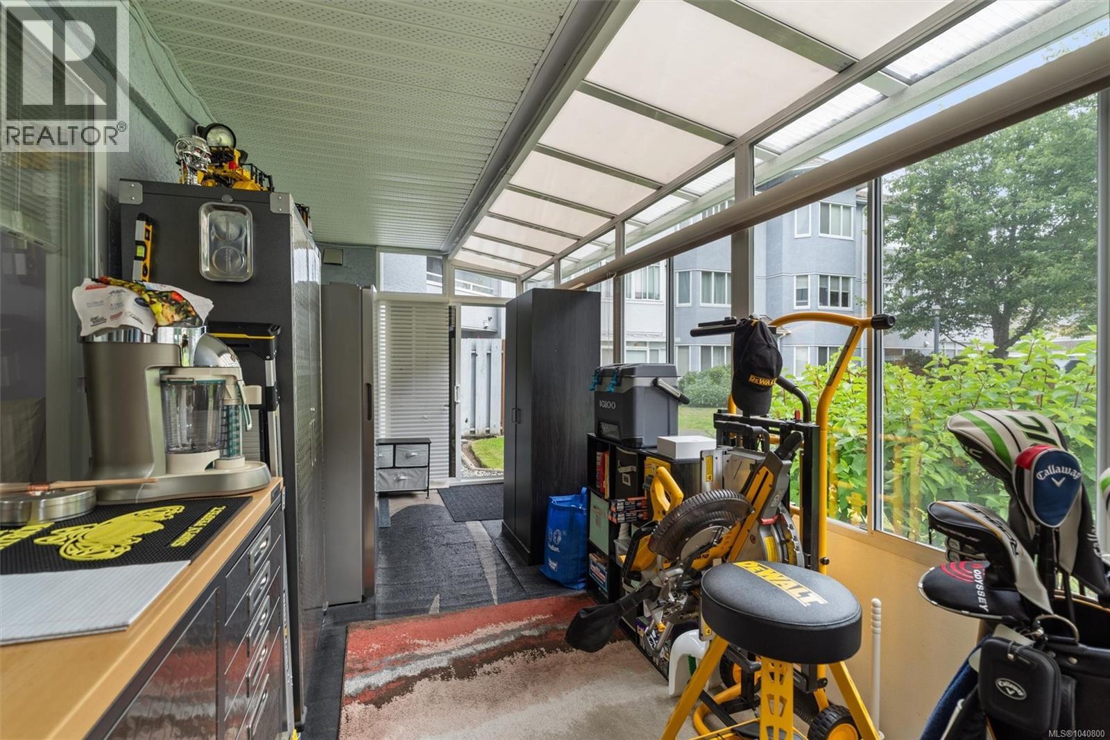 102 3931 Shelbourne Street, Saanich