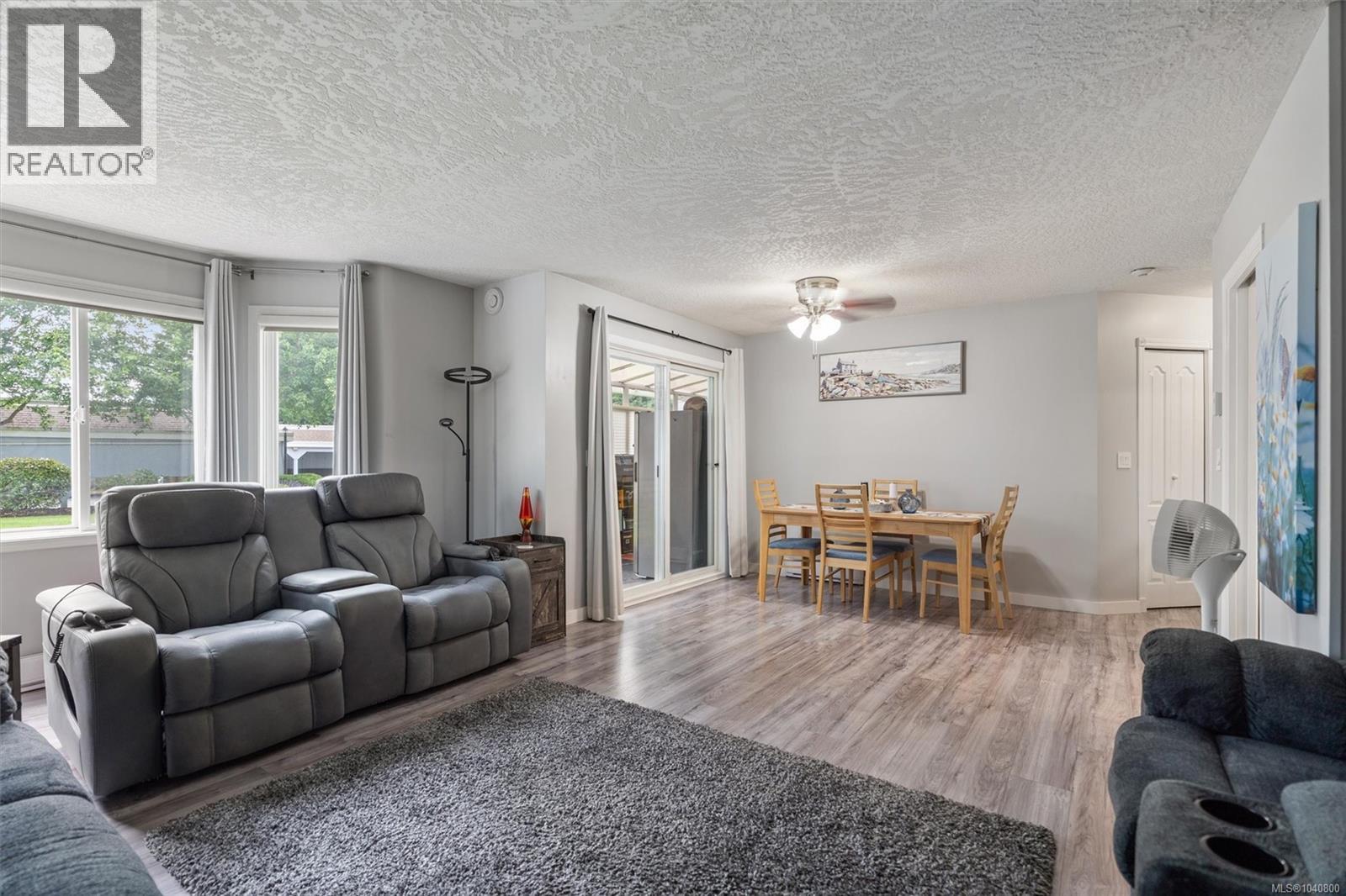 102 3931 Shelbourne Street, Saanich