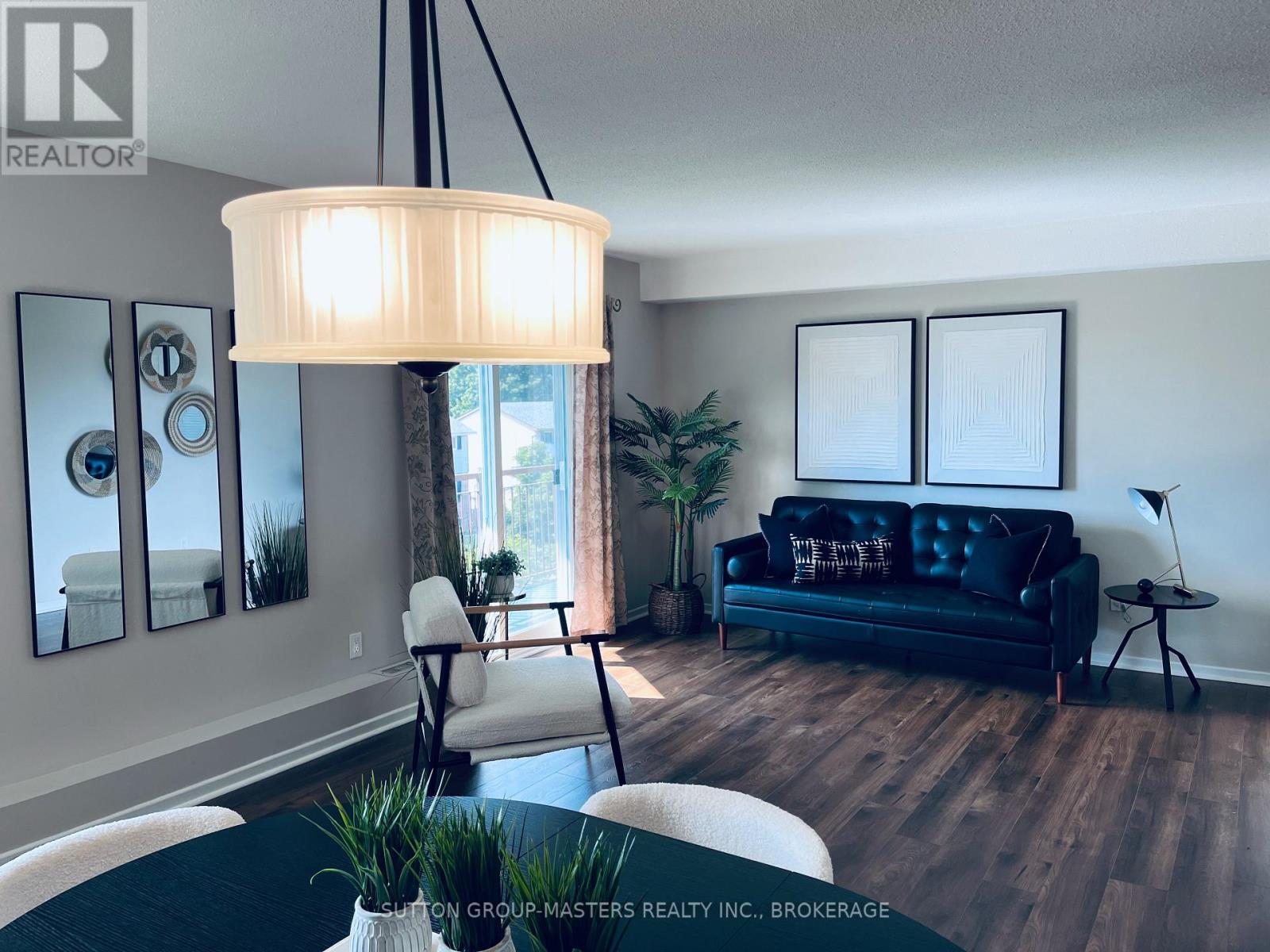 #301 266 GUTHRIE DRIVE - 1