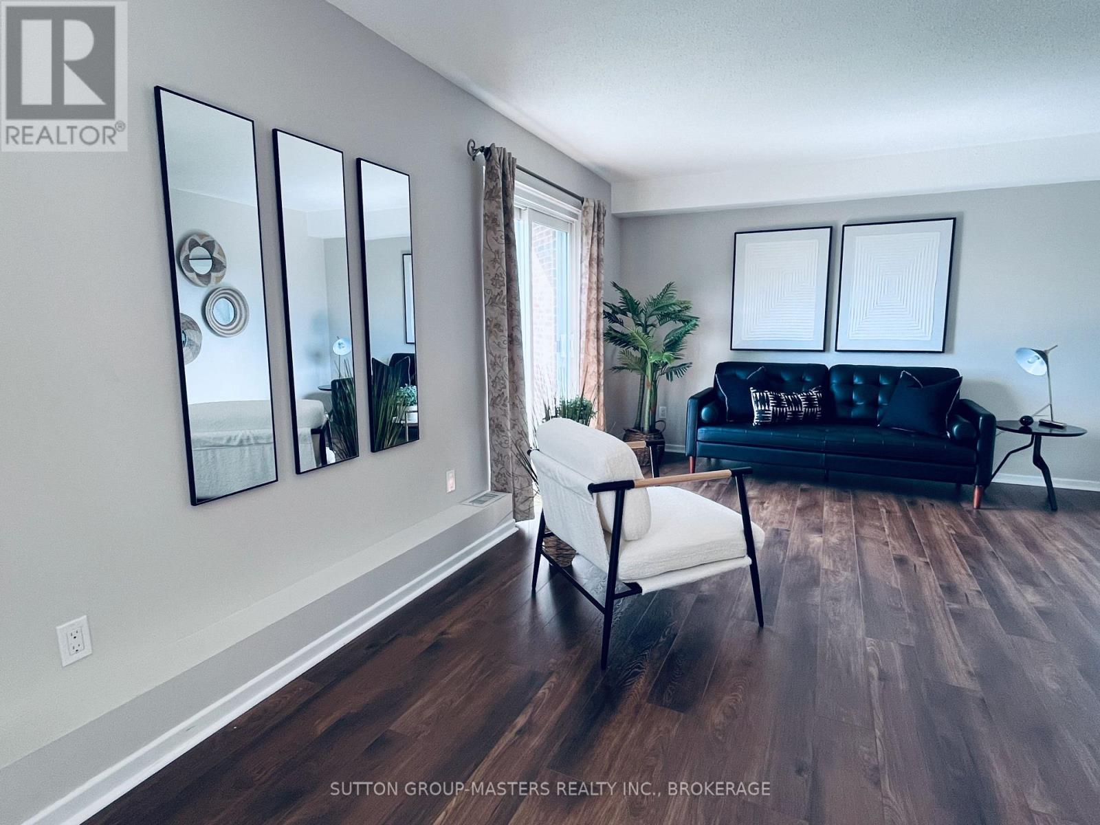#301 266 GUTHRIE DRIVE - 10