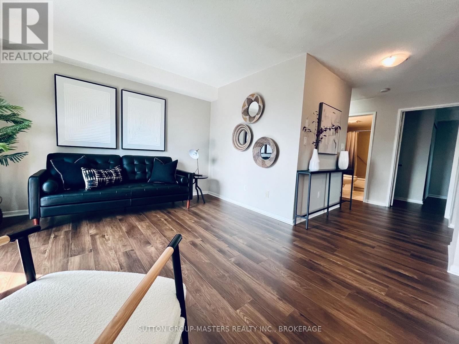 #301 266 GUTHRIE DRIVE - 8