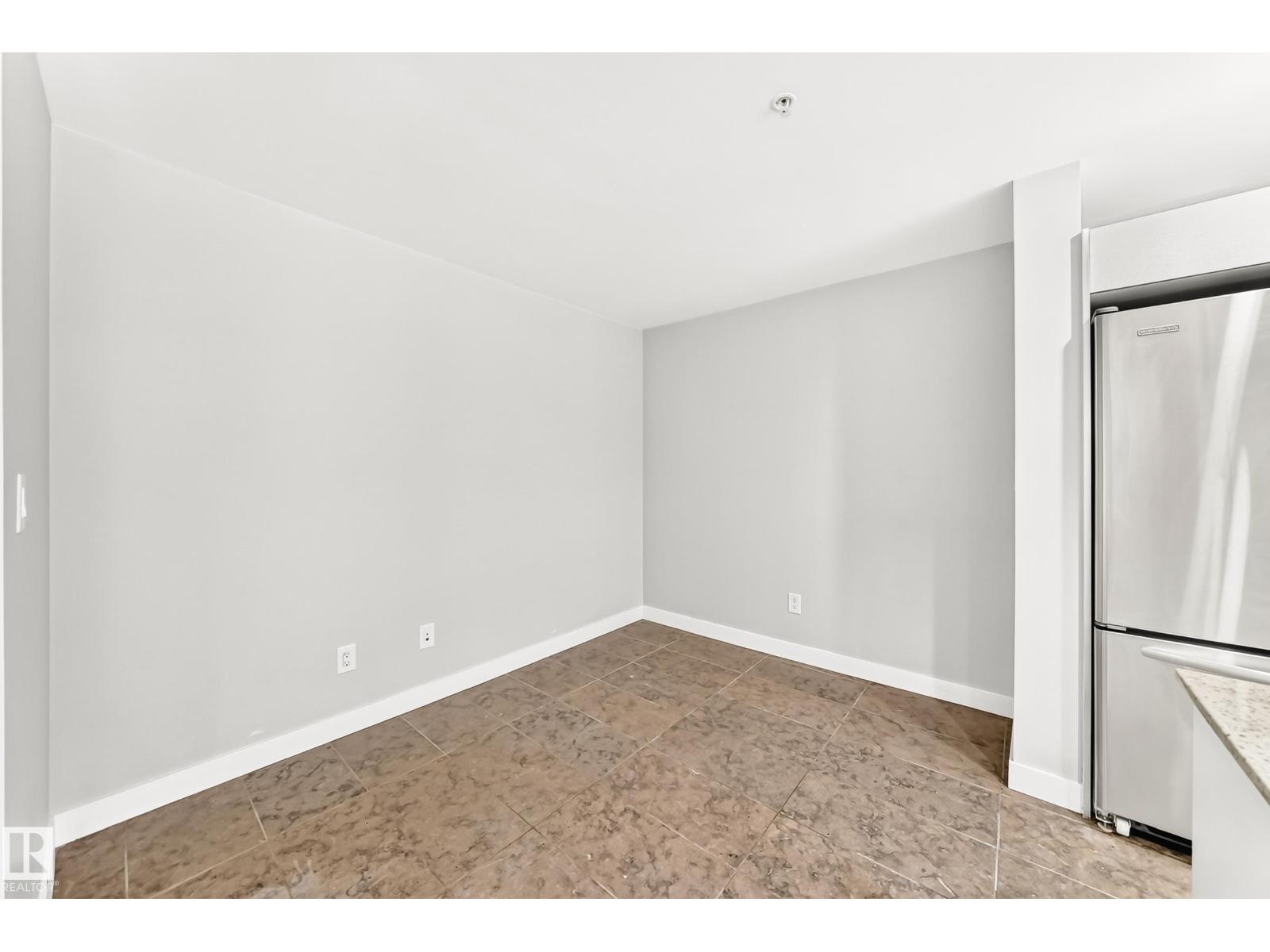#215 2510 109 ST NW — photo 15