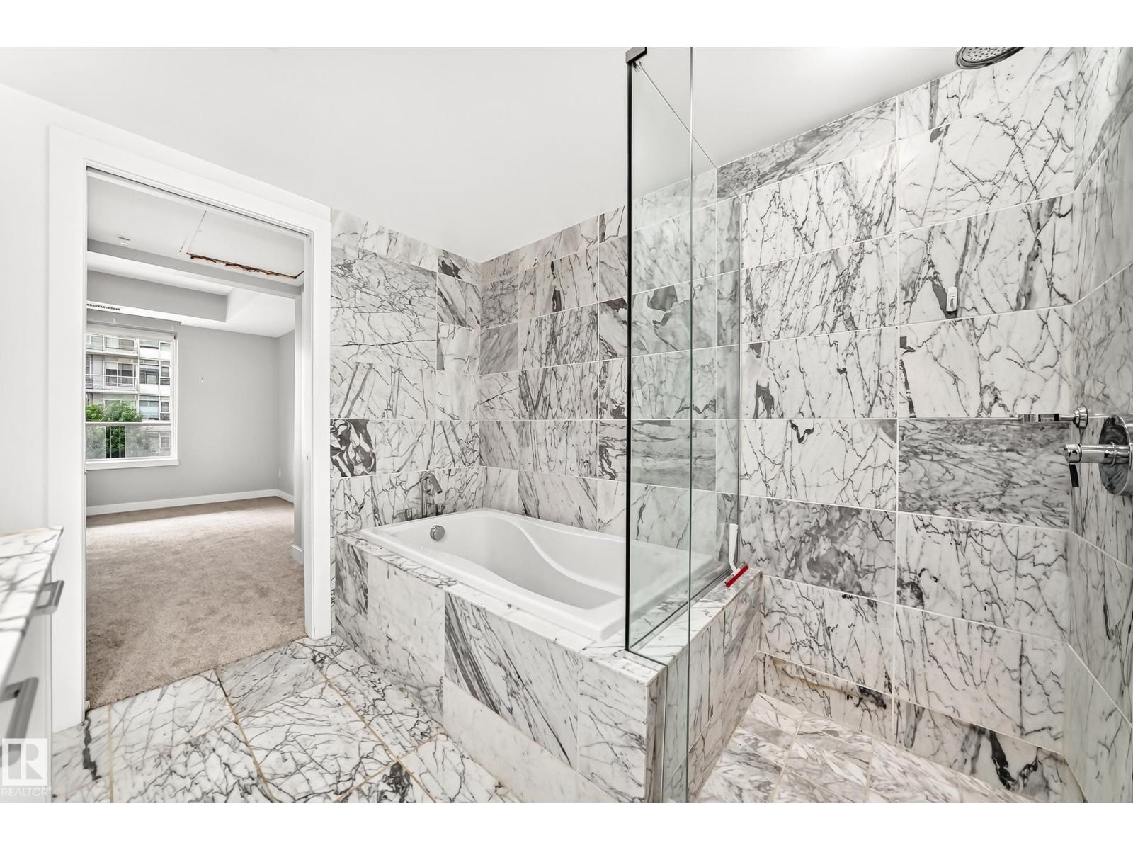#215 2510 109 ST NW — photo 33
