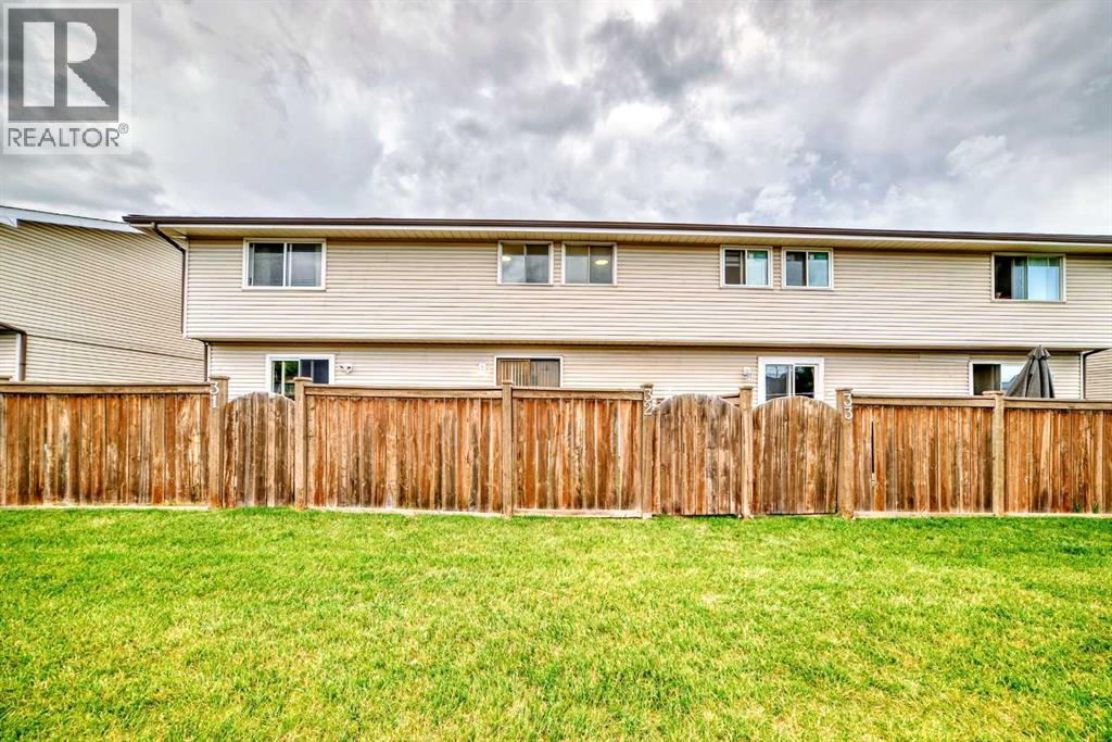 #32 1515 Falconridge Drive NE - 39