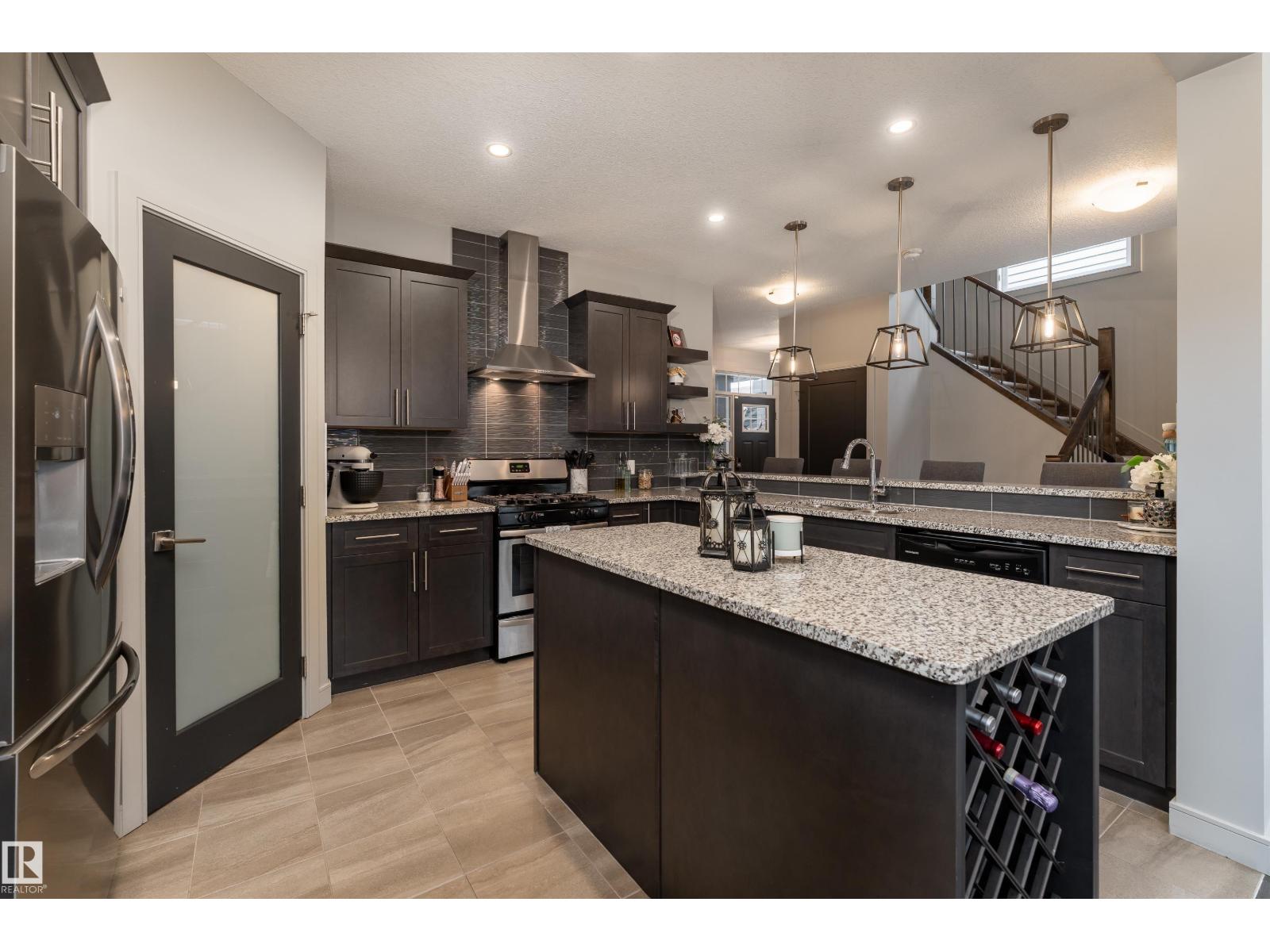 7038 172A AV NW - 12