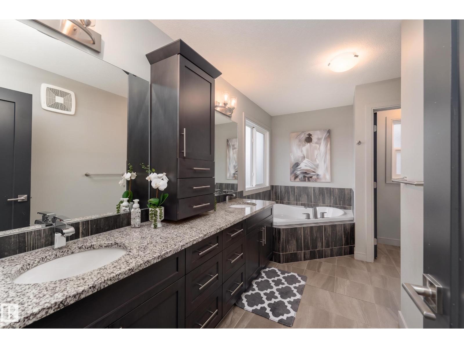 7038 172A AV NW - 24