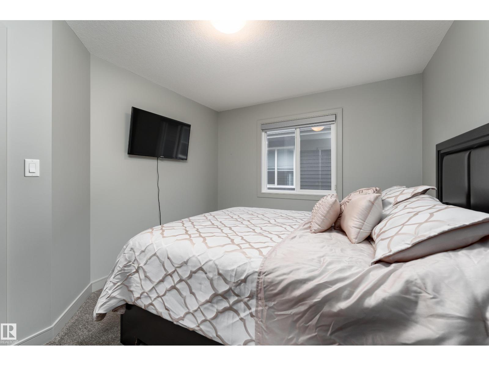 7038 172A AV NW - 28