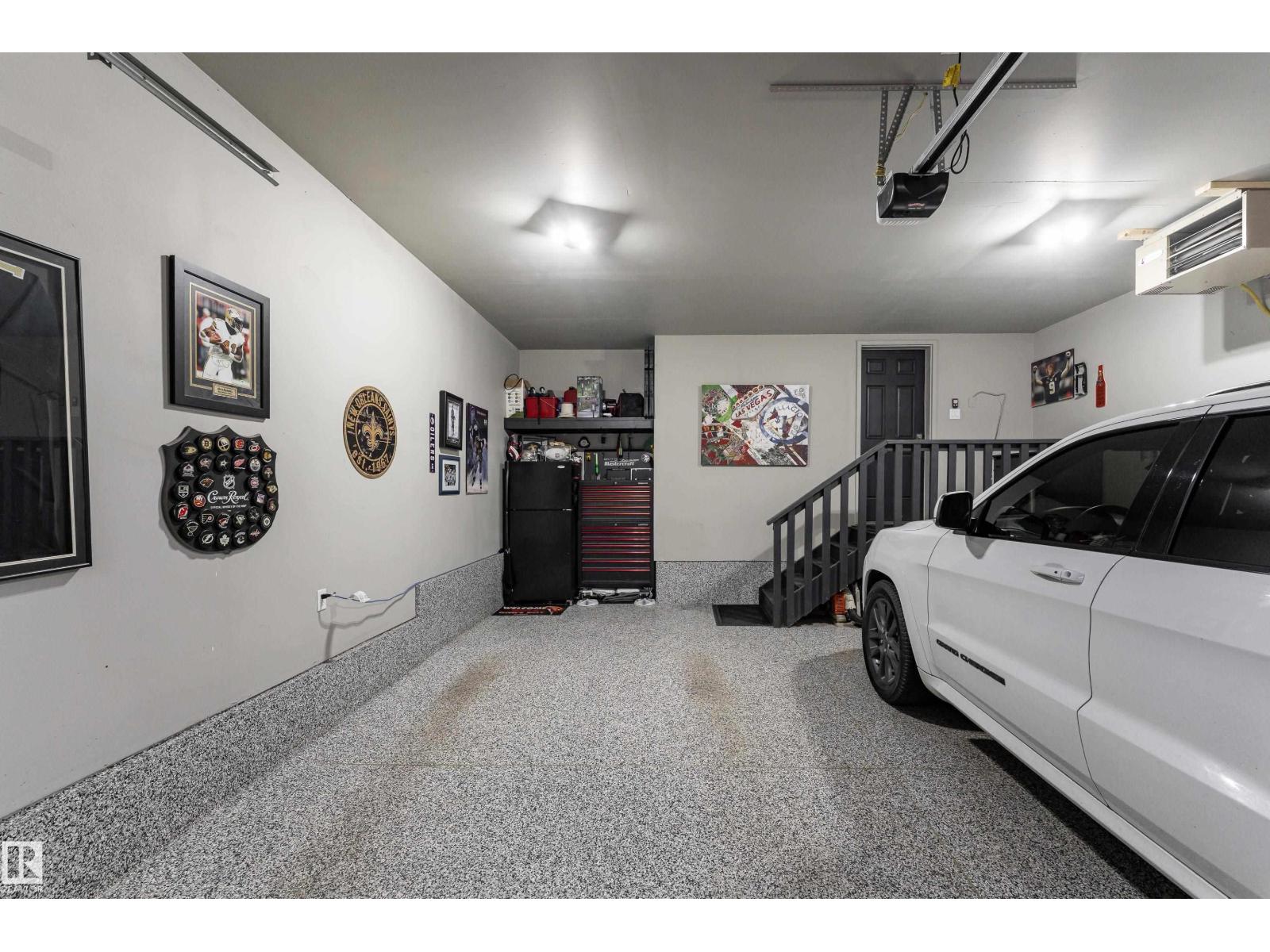7038 172A AV NW - 40